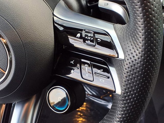 Used 2025 Mercedes-Benz GLC 43 AMG 4MATIC image 11