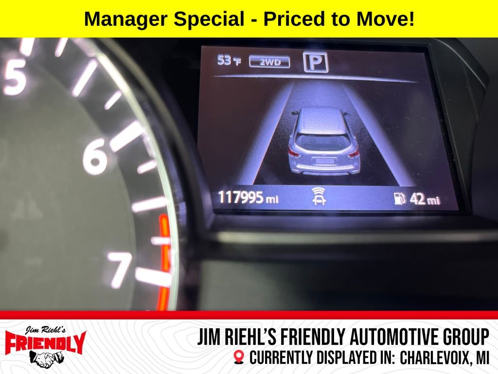 Used 2018 Nissan Pathfinder SV image 16