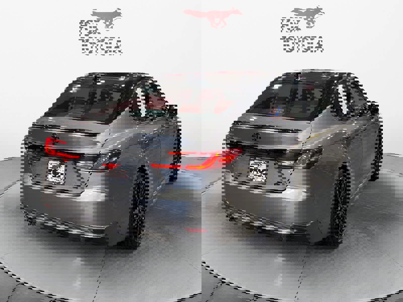 Used 2025 Toyota Camry XSE image 6