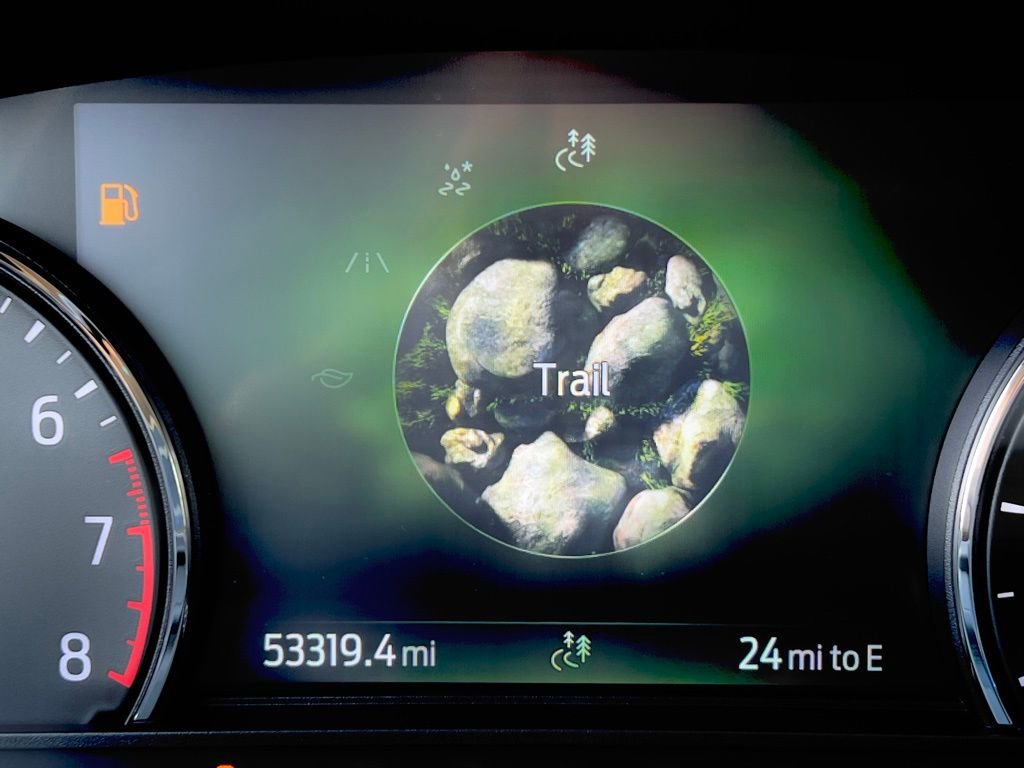 Used 2020 Ford Explorer XLT w/ Equipment Group 202A image 29