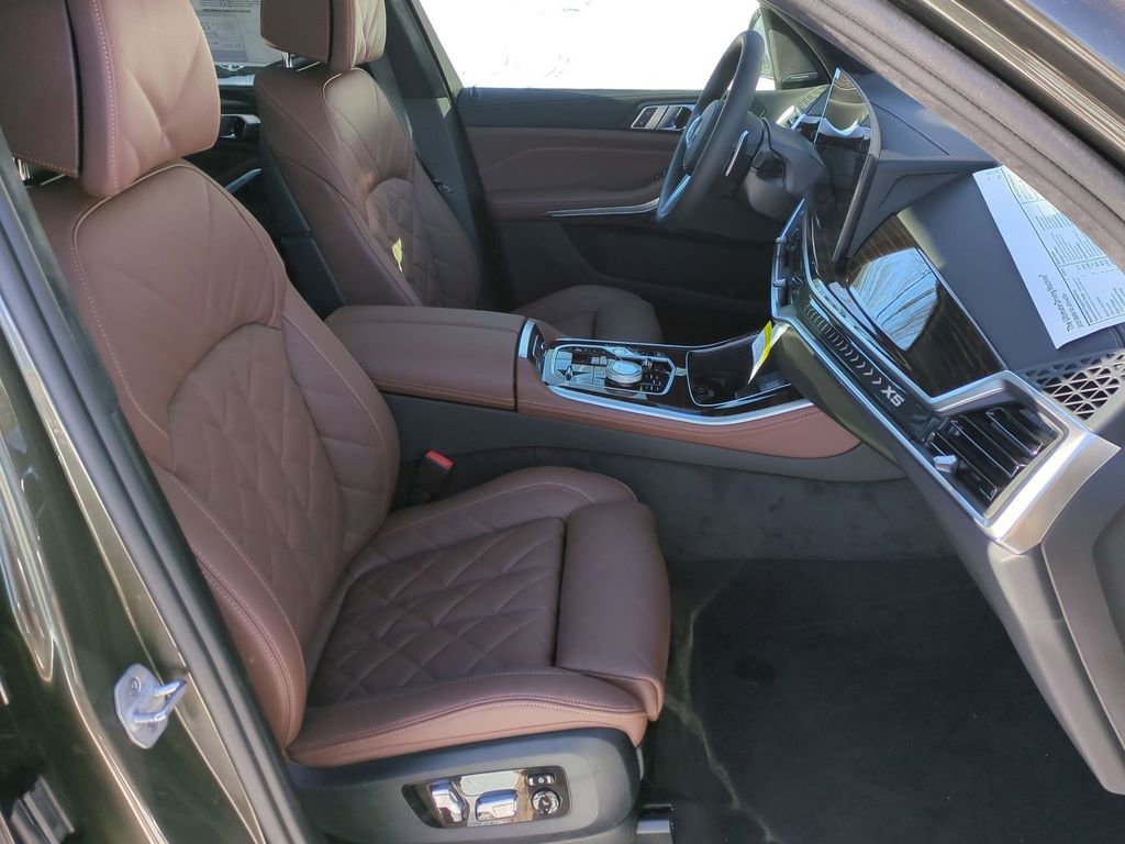 New 2026 BMW X5 xDrive50e w/ Executive Package image 28