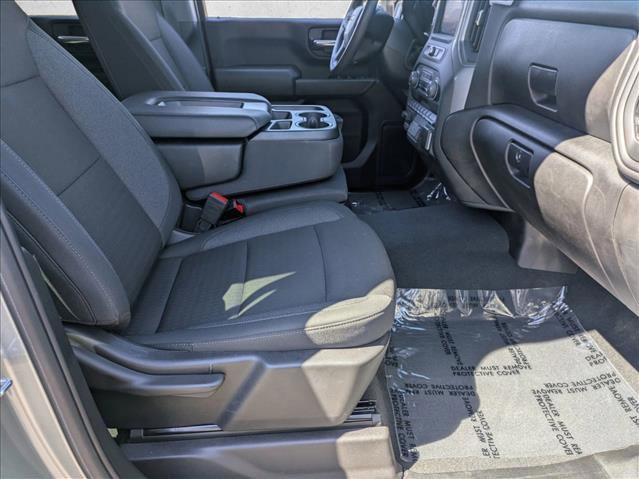 Used 2024 Chevrolet Silverado 2500 Custom w/ Custom Convenience Package image 18