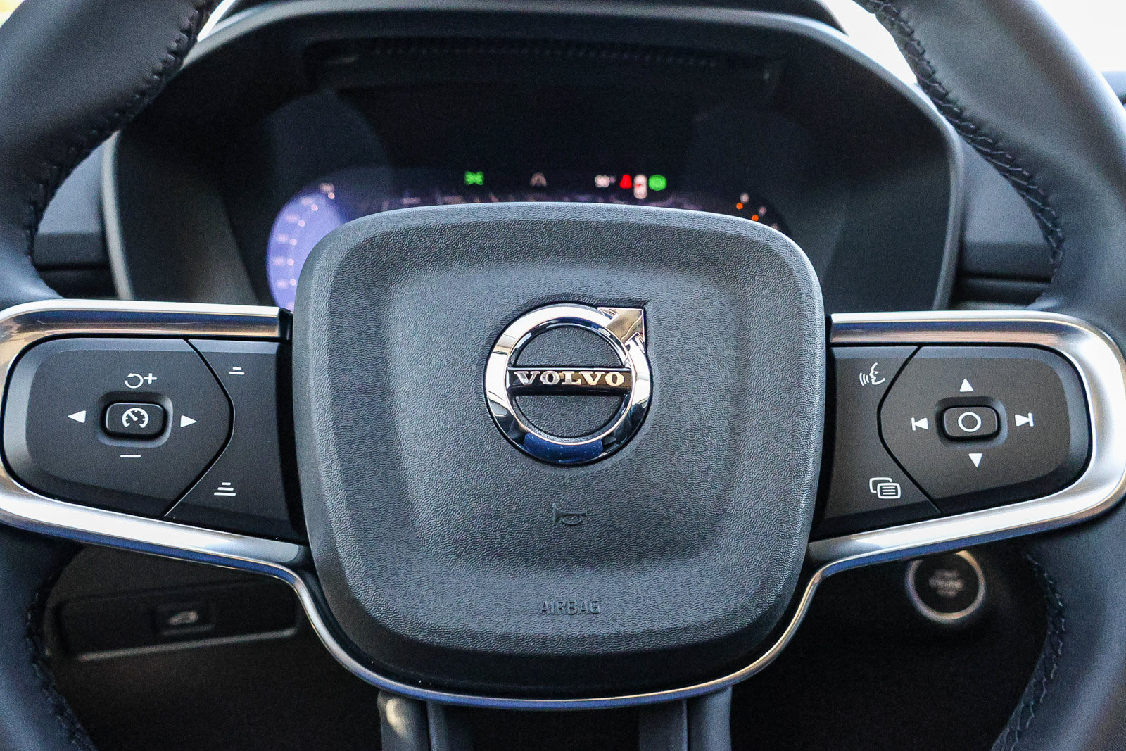 Used 2026 Volvo XC40 B5 Core AWD/4WD image 37