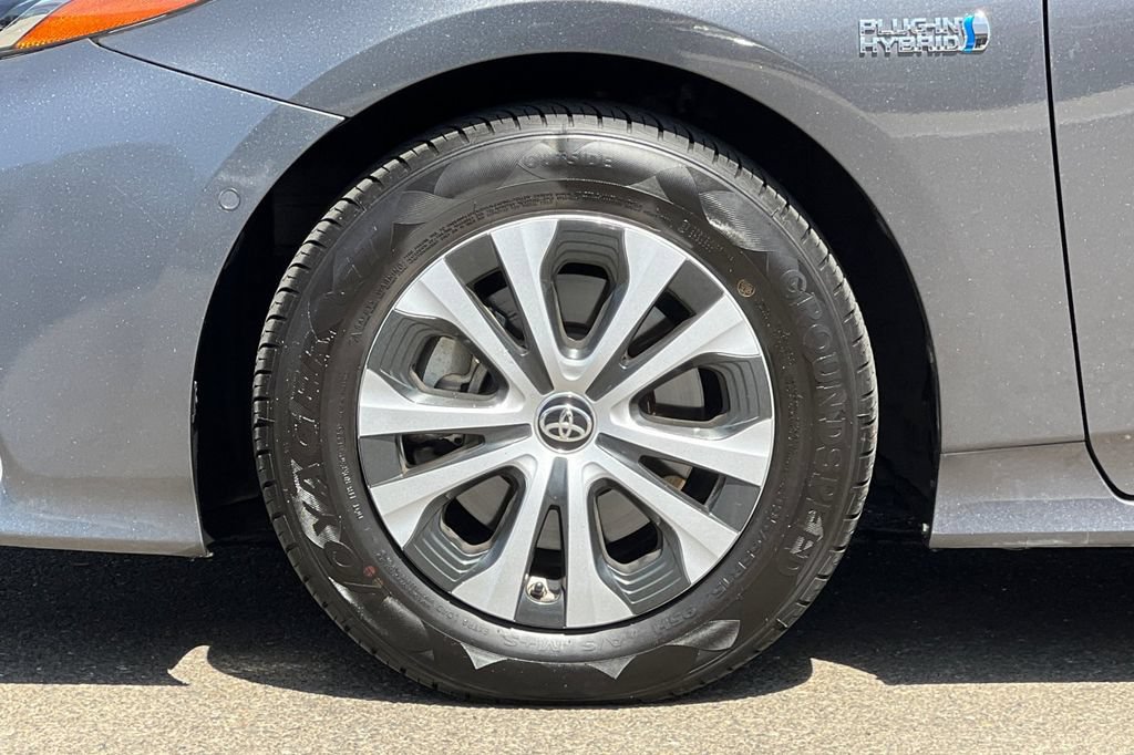 Certified 2021 Toyota Prius Prime Limited FWD image 29