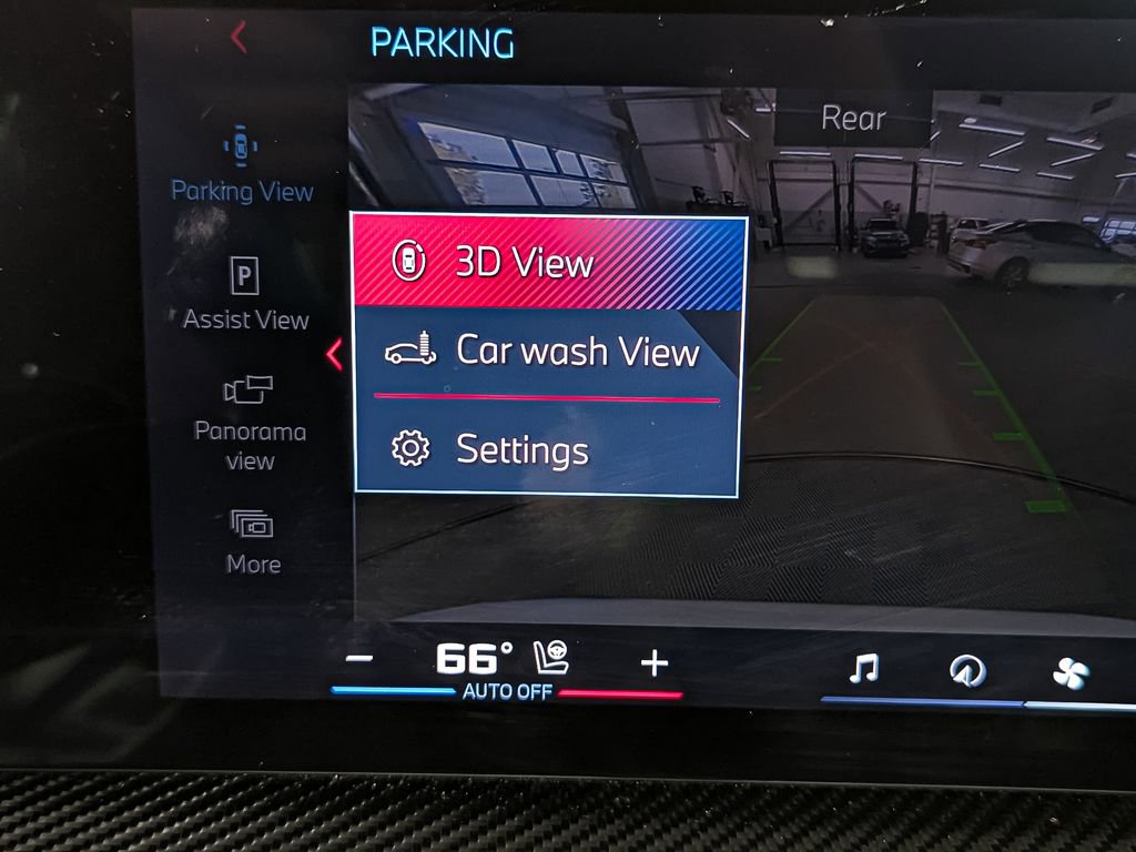 Certified 2025 BMW X7 M60i image 30