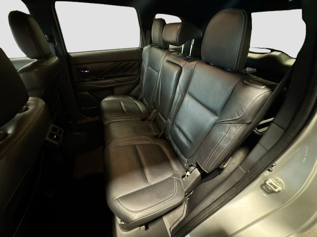 Used 2022 Mitsubishi Outlander LE AWD/4WD image 21
