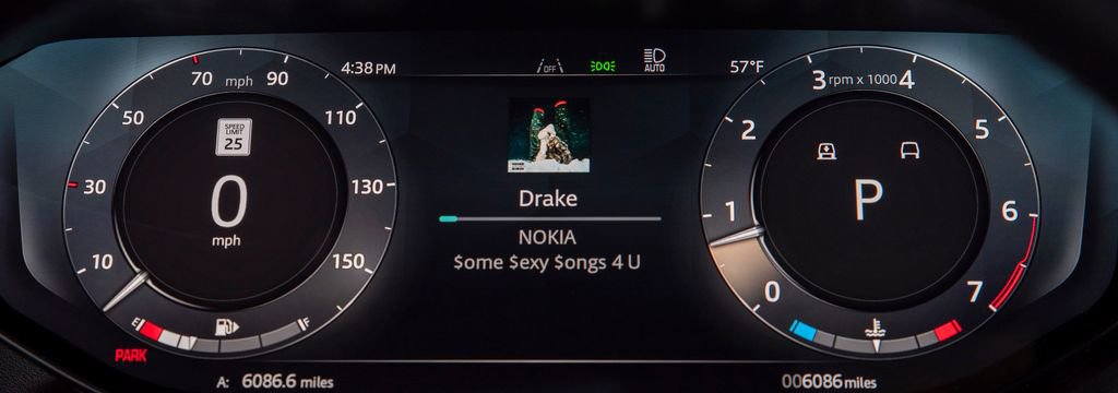 Used 2025 Land Rover Range Rover Sport SE image 26