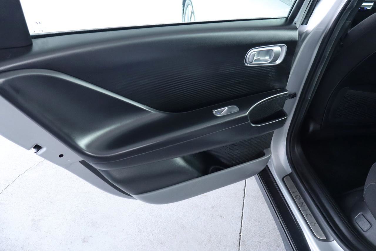 Used 2023 Hyundai Ioniq 6 SE image 30