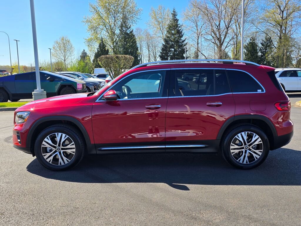 Certified 2025 Mercedes-Benz GLB 250 4MATIC image 3