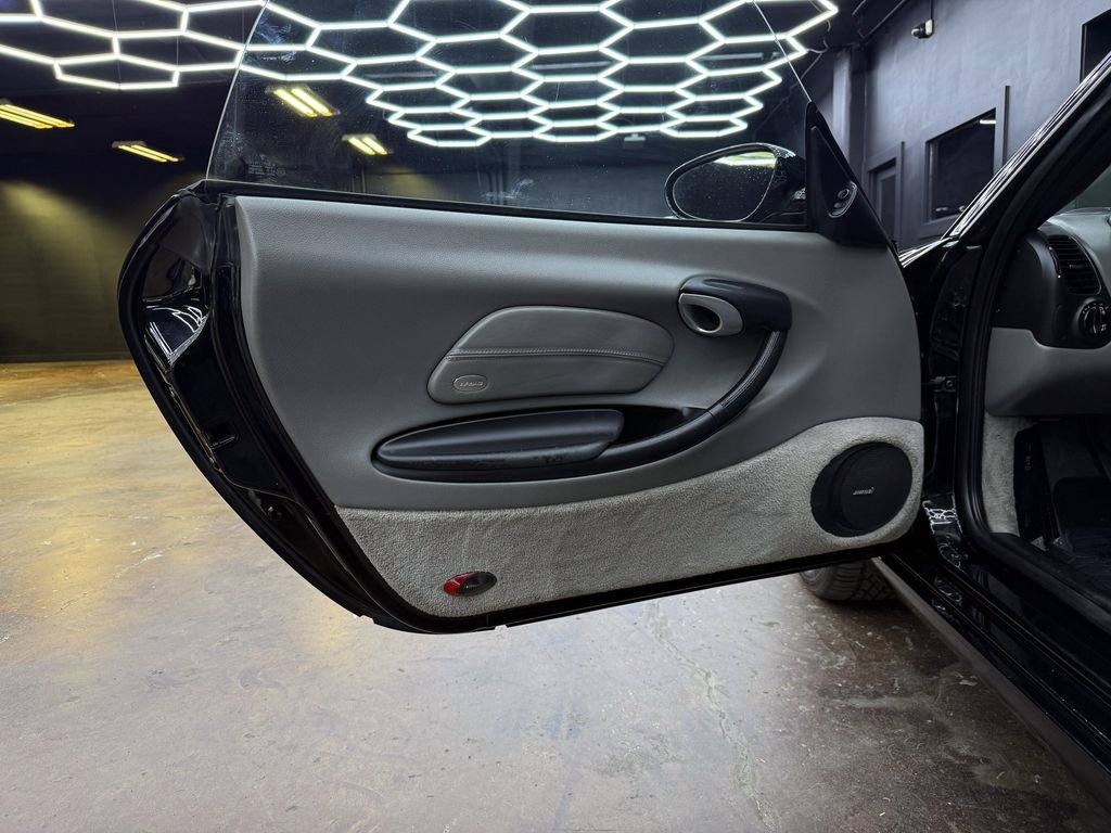 Used 2002 Porsche Boxster RWD image 12