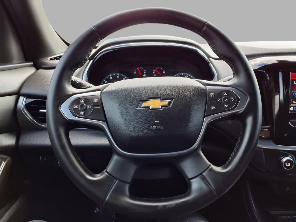 Used 2023 Chevrolet Traverse LT image 15