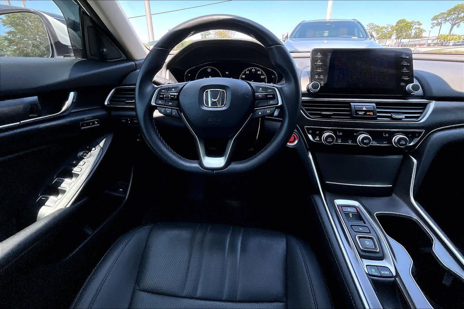 Used 2021 Honda Accord Touring image 6