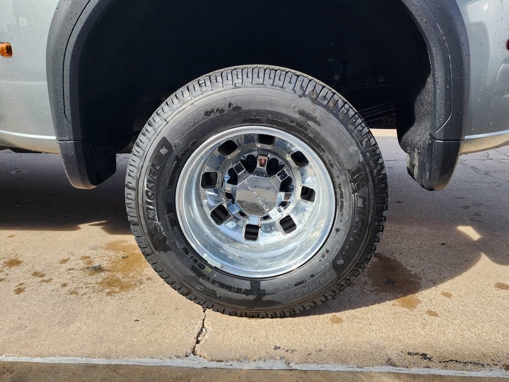 New 2026 GMC Sierra 3500 Denali w/ LPO, Black Badging Package image 55