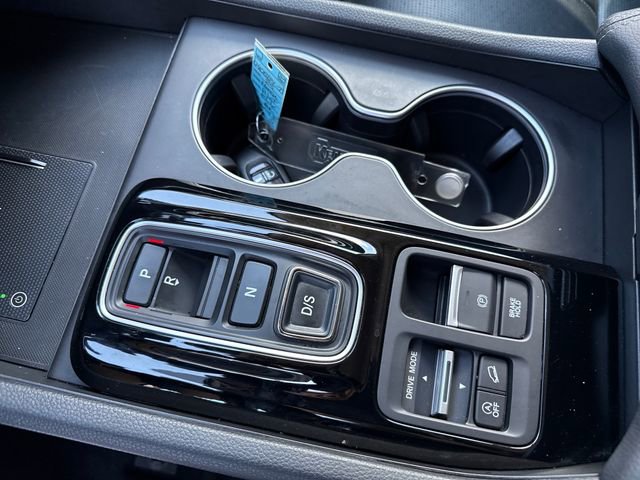 Used 2025 Honda Pilot Elite image 11