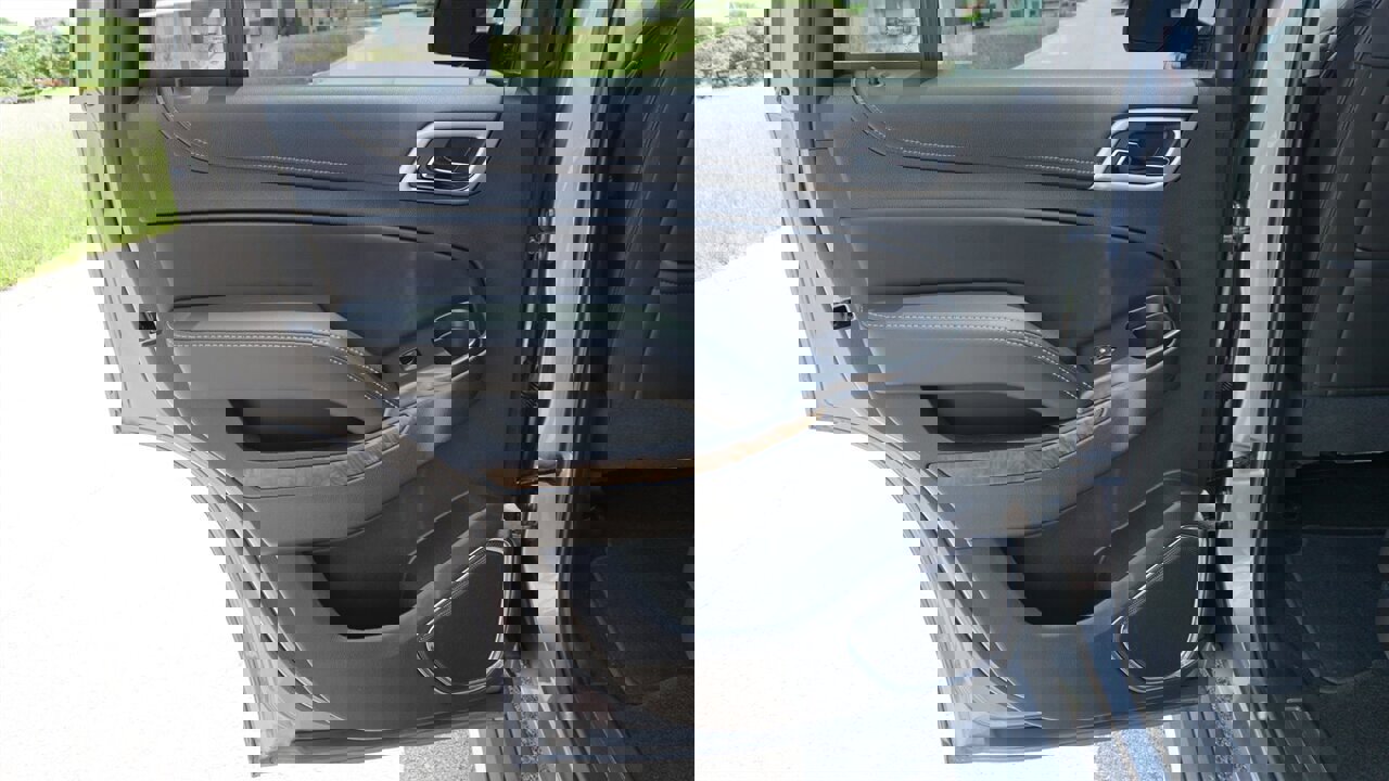 Used 2018 GMC Yukon Denali image 39