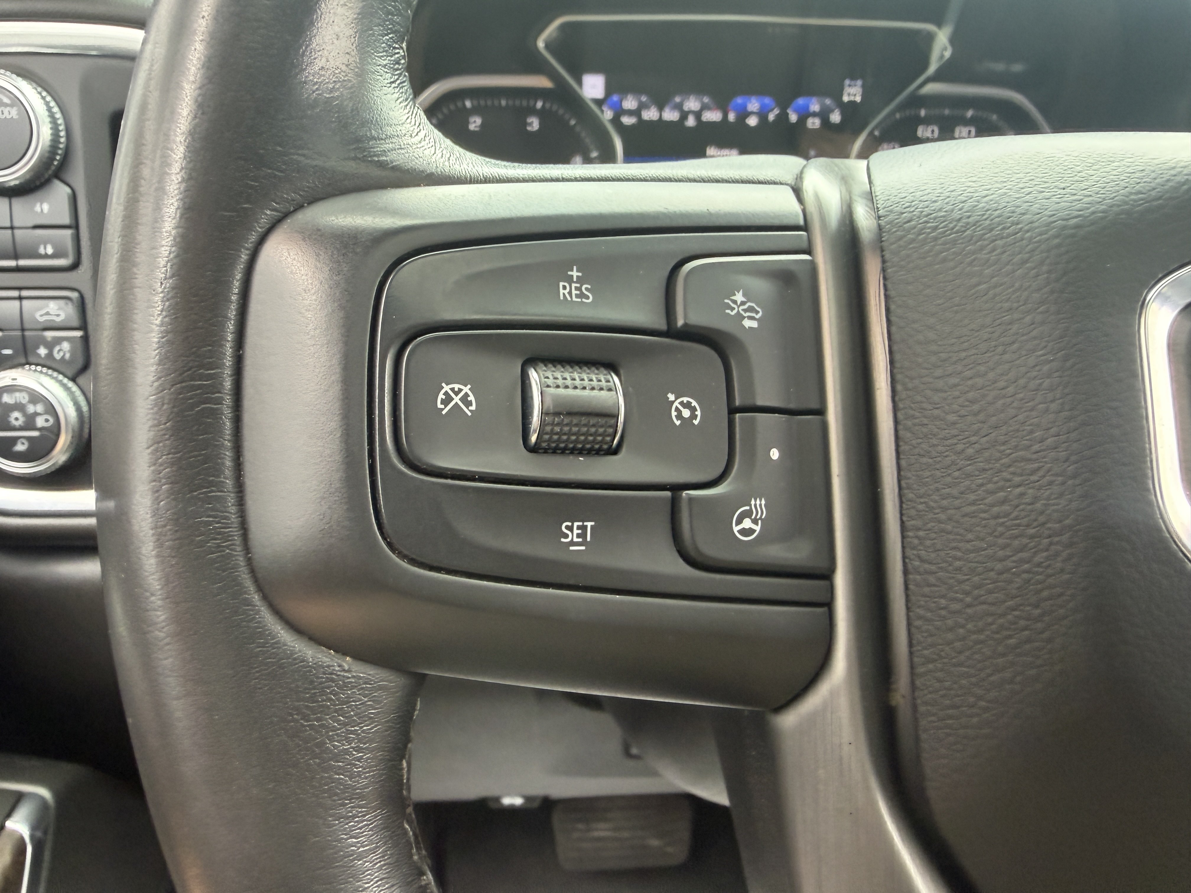 Used 2020 GMC Sierra 3500 Denali w/ Denali Ultimate Package AWD/4WD image 41