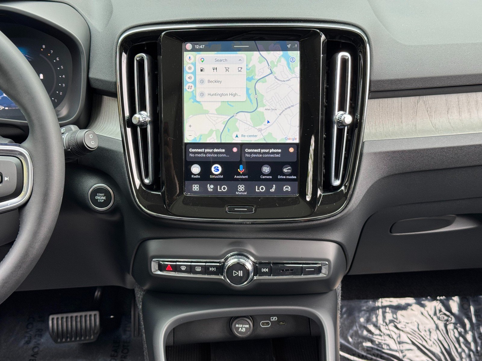 Used 2025 Volvo XC40 B5 Core w/ Climate Package AWD/4WD image 20