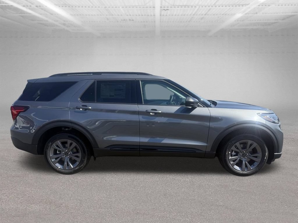 New 2026 Ford Explorer Active w/ Active Comfort Package AWD/4WD image 2