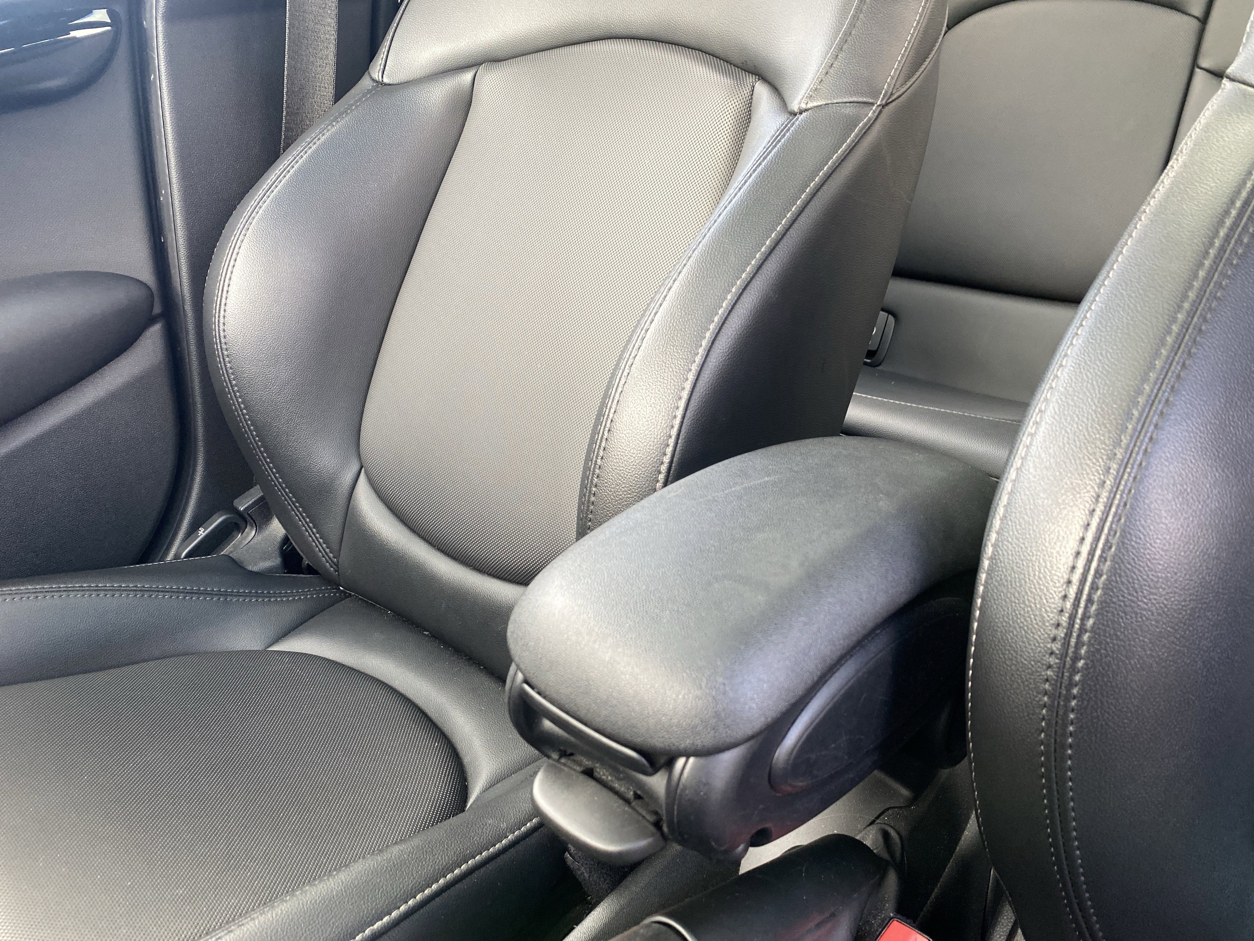 Used 2018 MINI Cooper S image 25