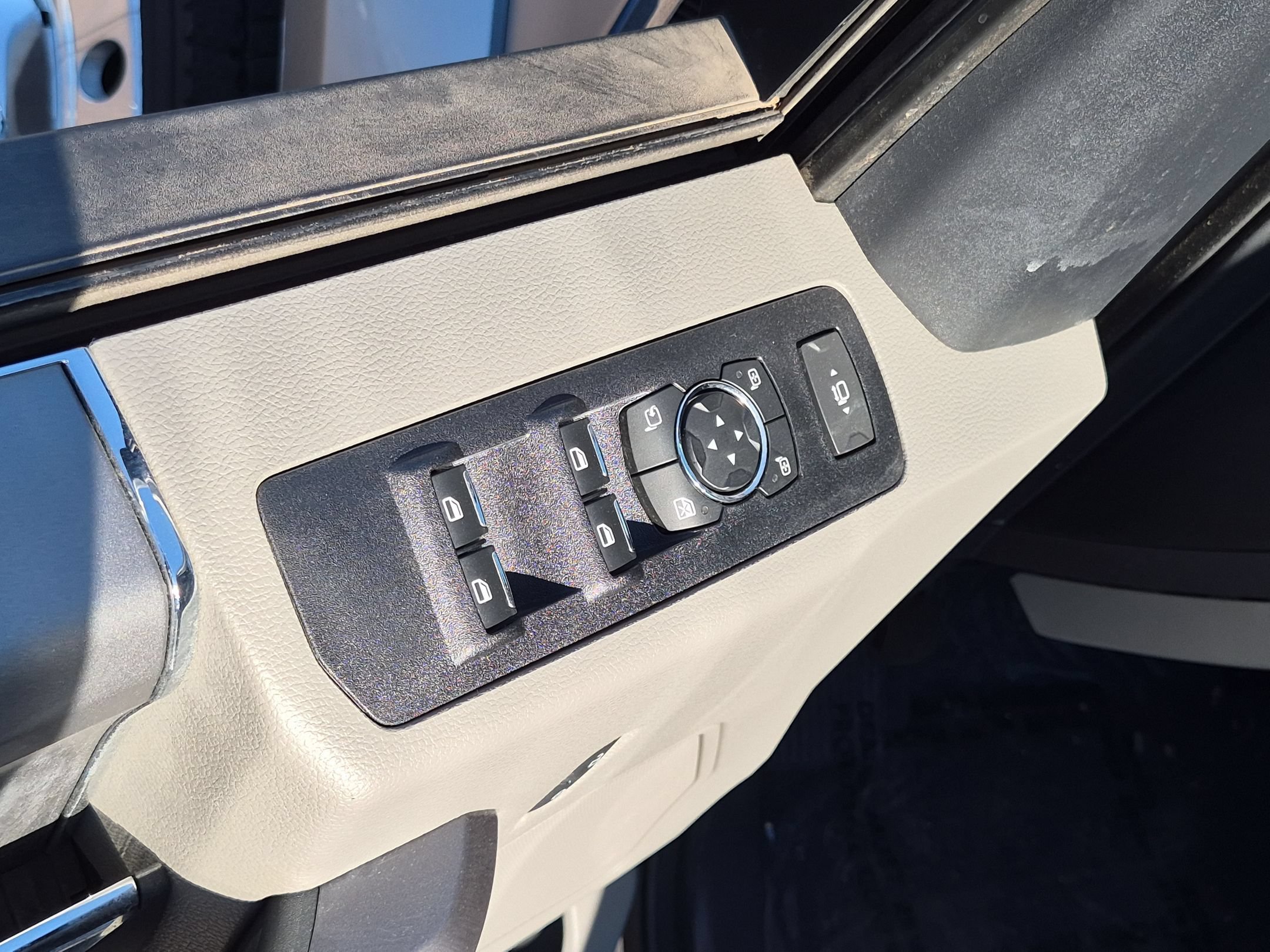 Certified 2022 Ford F450 XLT w/ XLT Premium Package RWD image 12