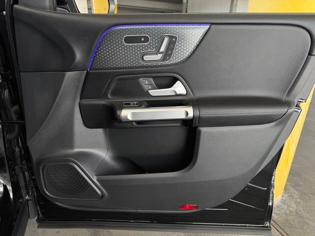 Certified 2025 Mercedes-Benz GLB 250 image 19