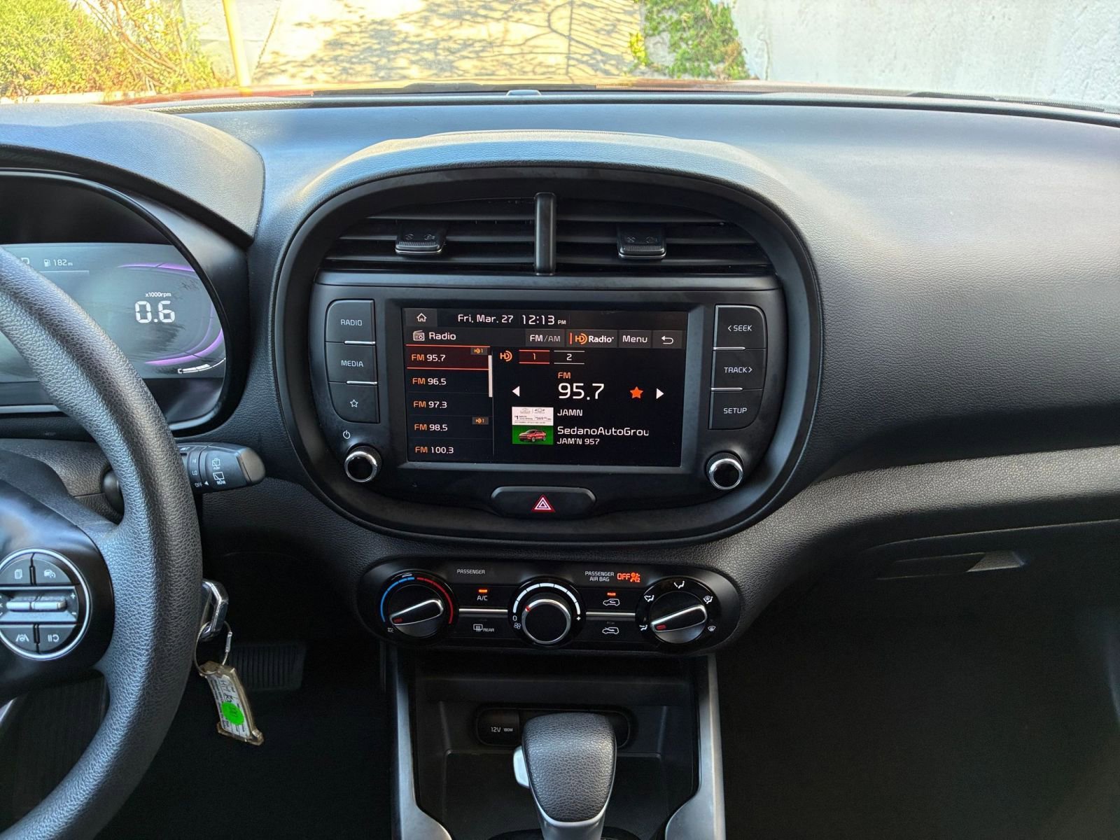 Used 2025 Kia Soul LX w/ LX Technology Package image 17