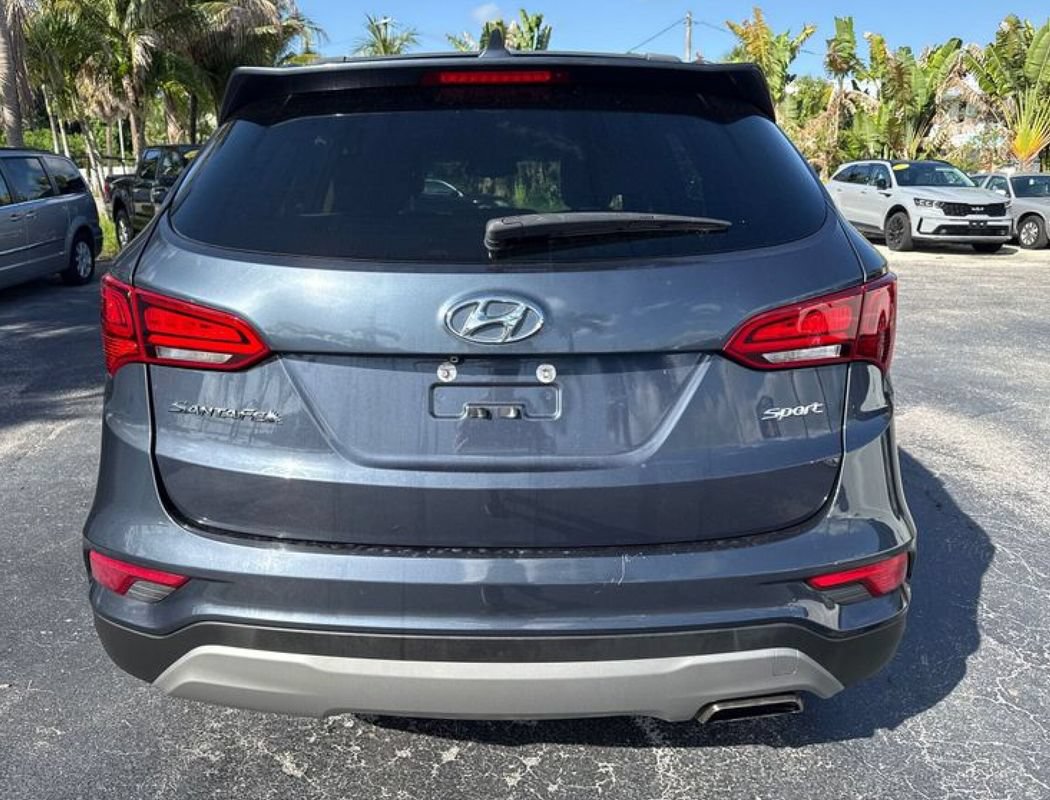Used 2017 Hyundai Santa Fe Sport FWD image 4