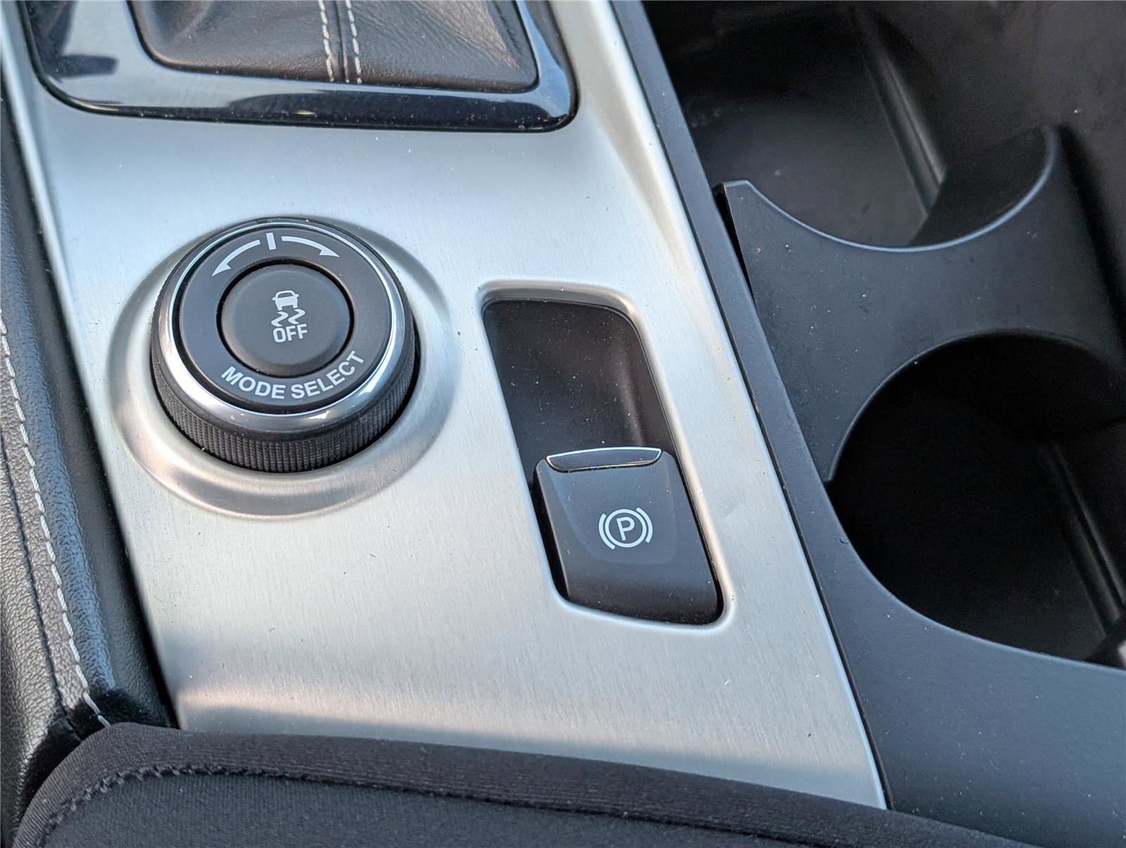 Used 2014 Chevrolet Corvette Stingray Convertible w/ 2LT Preferred Equipment Group image 21