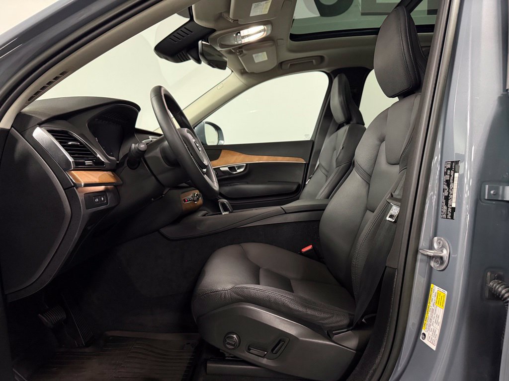 Used 2023 Volvo XC90 T8 Plus w/ Protection Package Premier AWD/4WD image 9