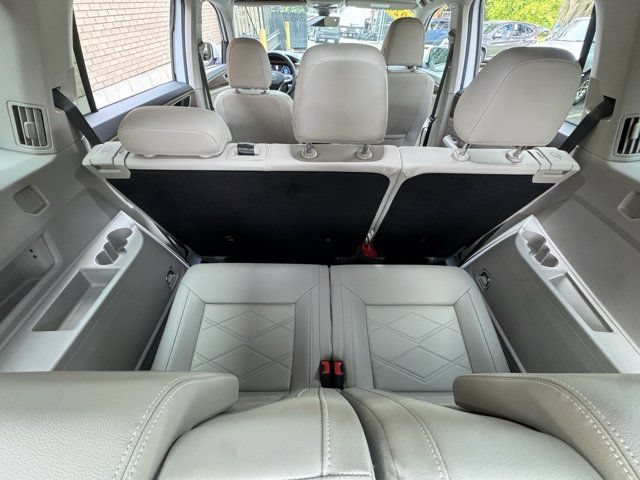 Used 2024 Volkswagen Atlas SE AWD/4WD image 29