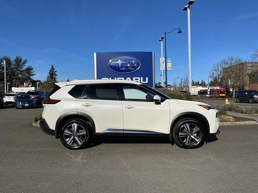 Used 2021 Nissan Rogue Platinum image 9