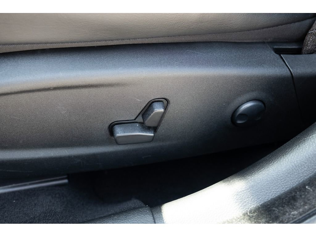 Used 2022 Chrysler 300 Touring L w/ Safetytec Plus Group image 15