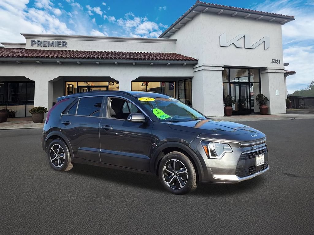 Certified 2025 Kia Niro EX FWD image 2