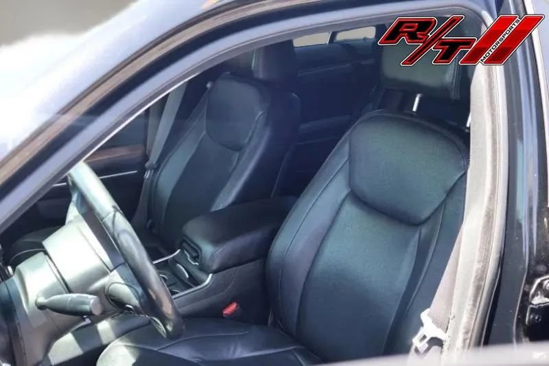 Used 2019 Chrysler 300 Touring w/ Sport Appearance Package RWD image 13