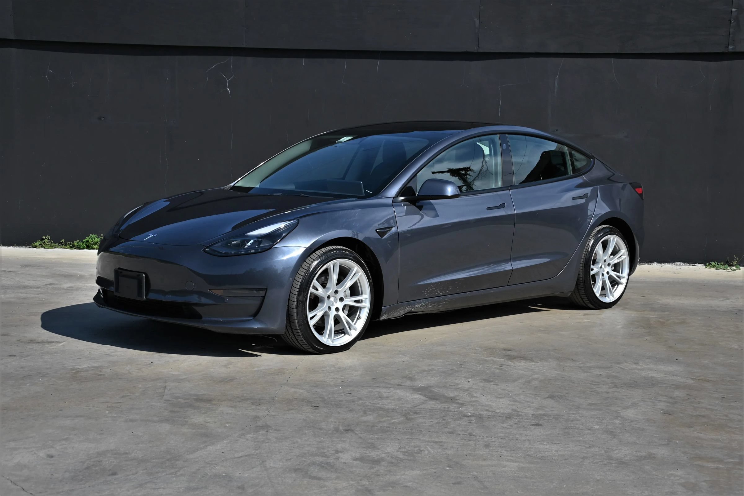 Used 2022 Tesla Model 3 RWD image 3