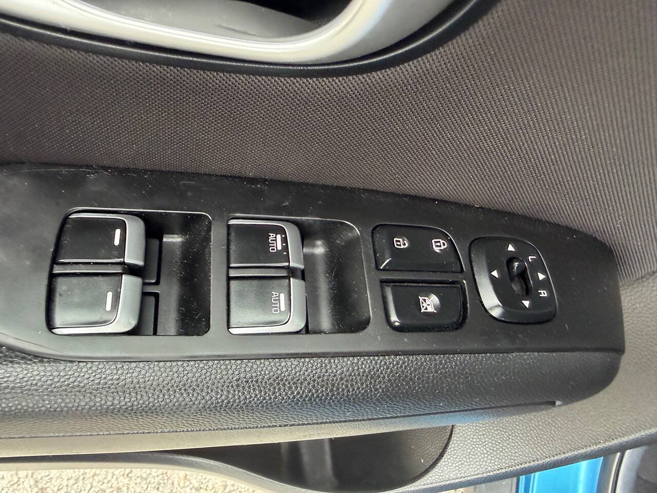 Used 2017 Kia Soul + w/ Designer's Package FWD image 20