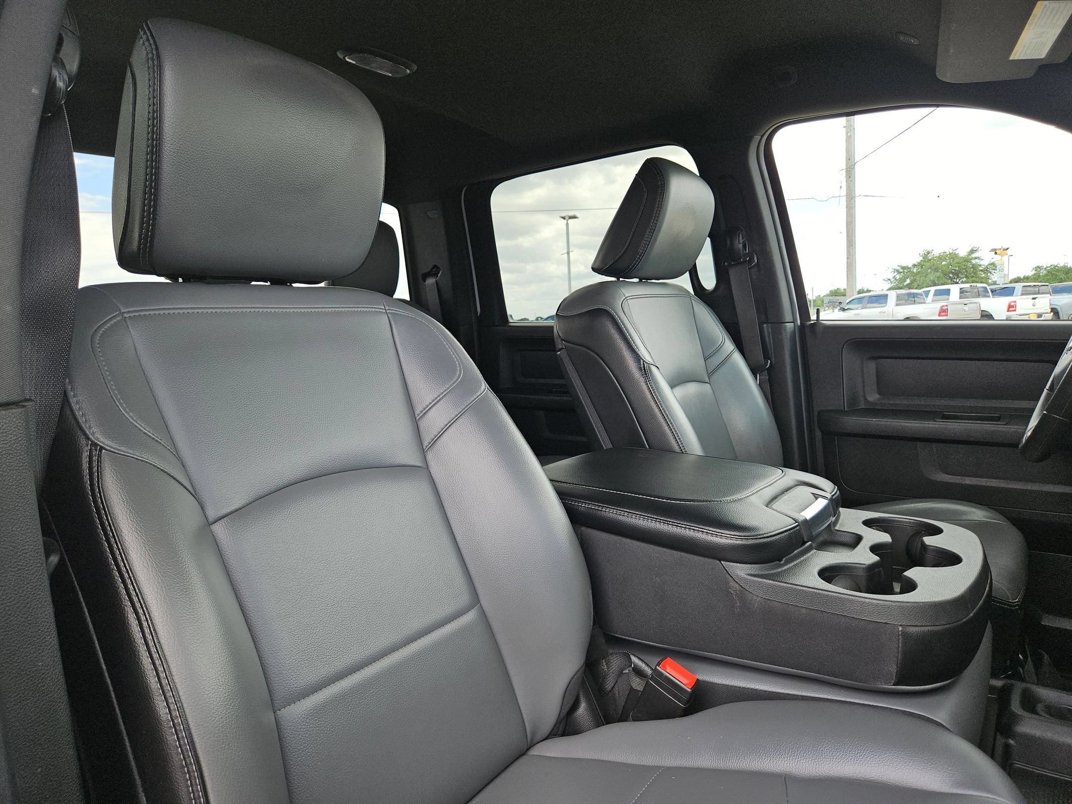 Used 2024 RAM 3500 Tradesman w/ Towing Technology Group AWD/4WD image 30