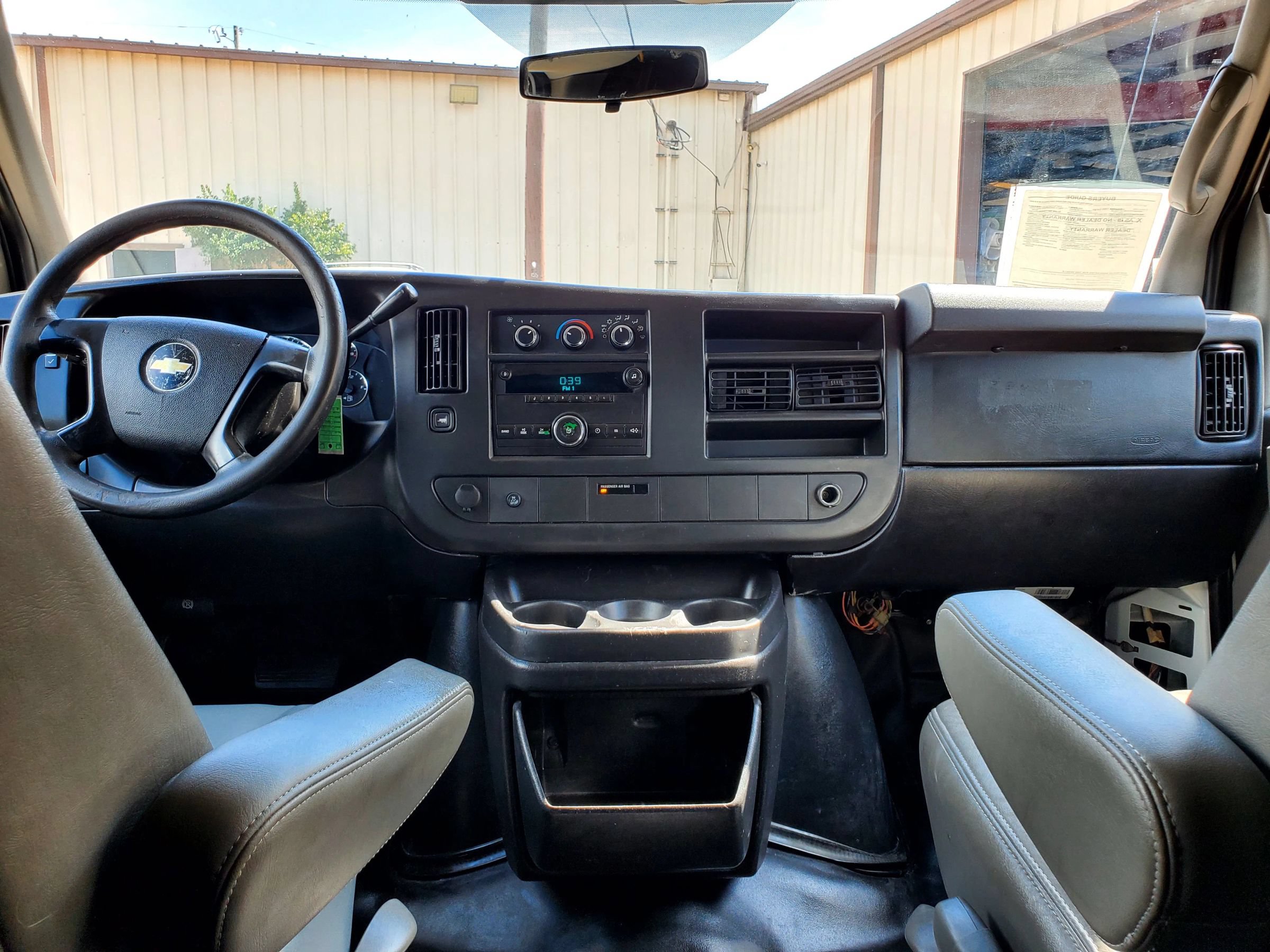 Used 2014 Chevrolet Express 1500 RWD image 2