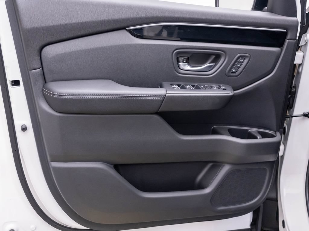 Certified 2026 Honda Passport RTL image 14