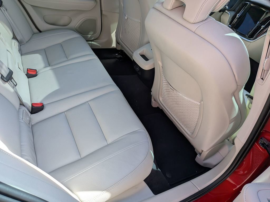 Used 2024 Volvo S60 B5 Plus w/ Climate Package FWD image 24