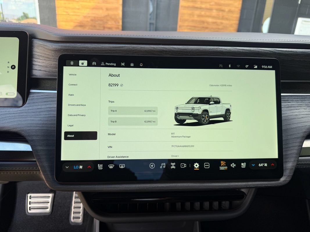 Used 2022 Rivian R1T Adventure AWD/4WD image 38