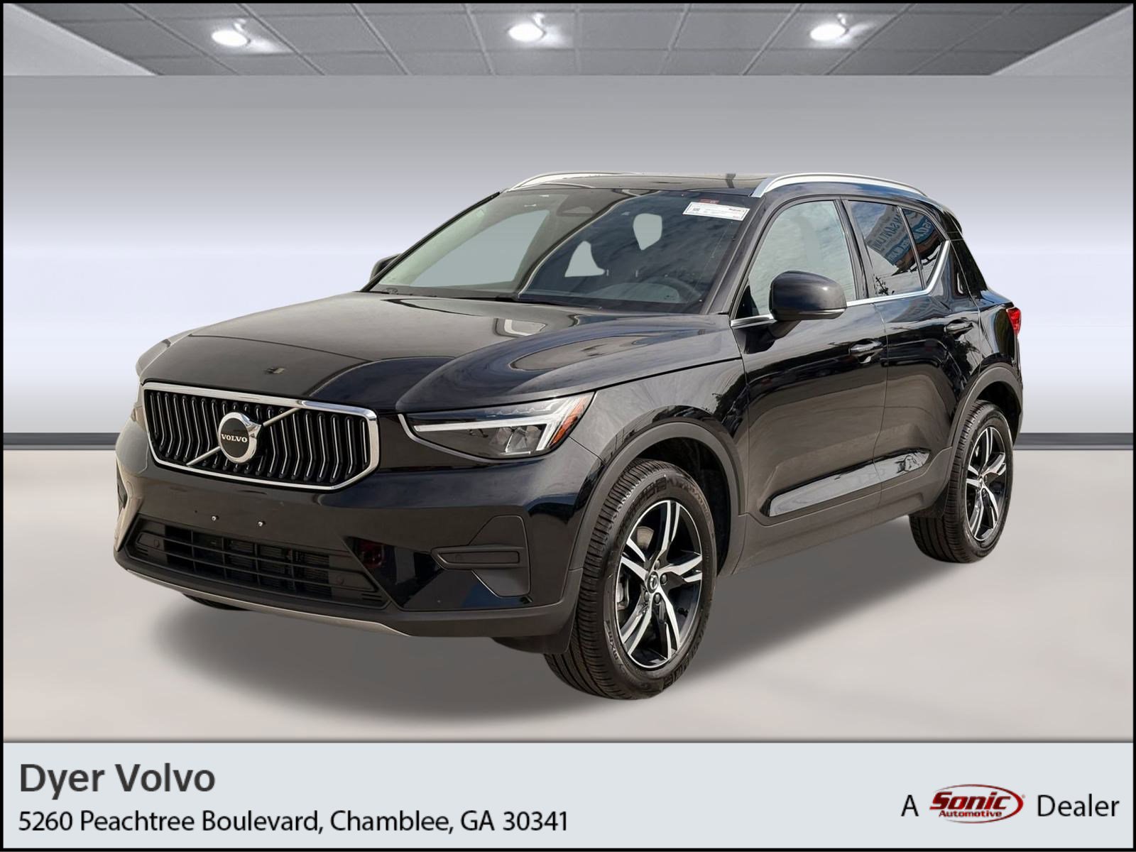 Certified 2025 Volvo XC40 B5 Core