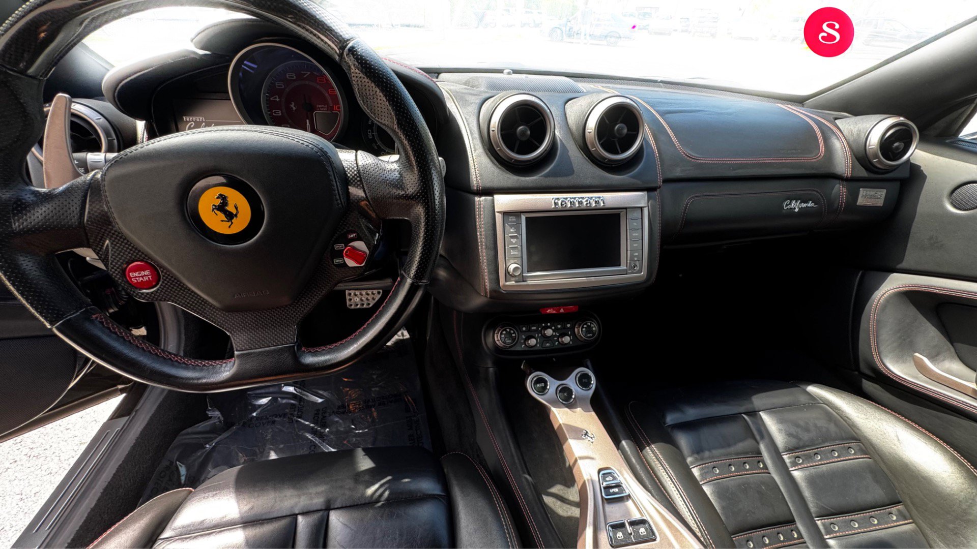 Used 2011 Ferrari California RWD image 12