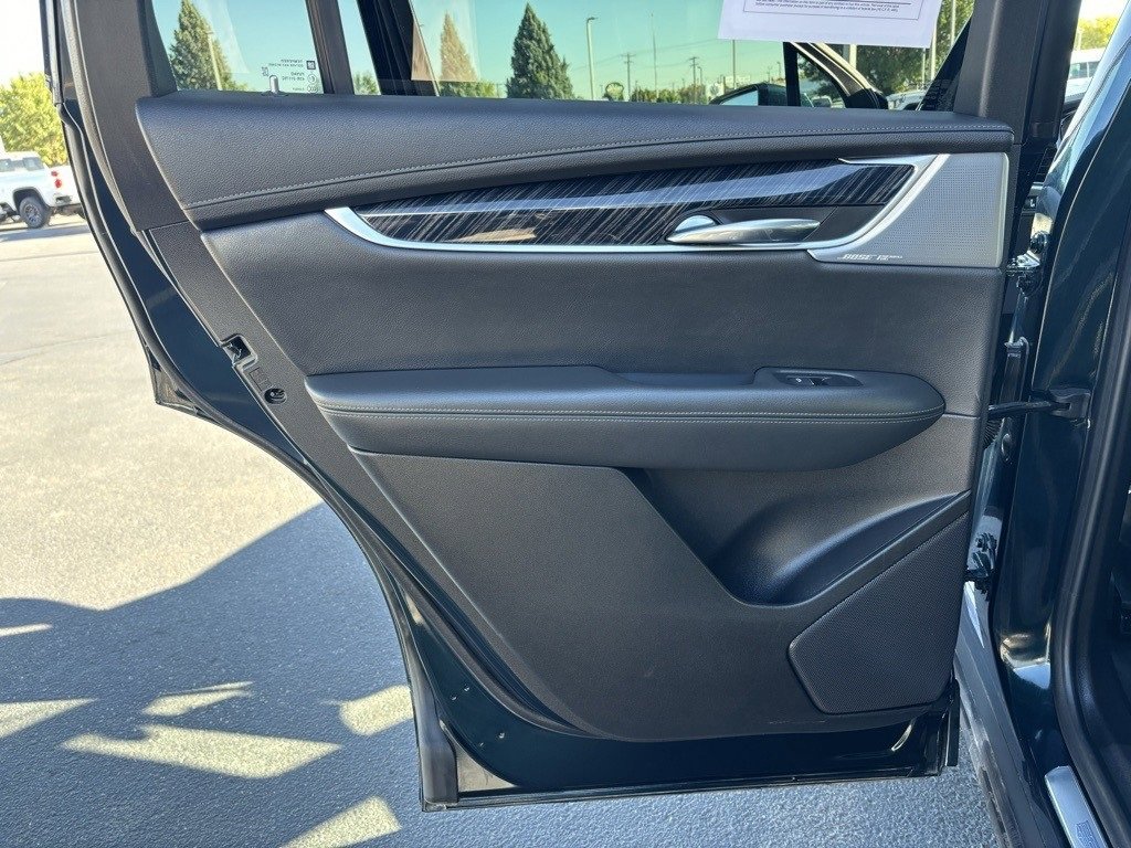 Used 2024 Cadillac XT6 Premium Luxury image 24