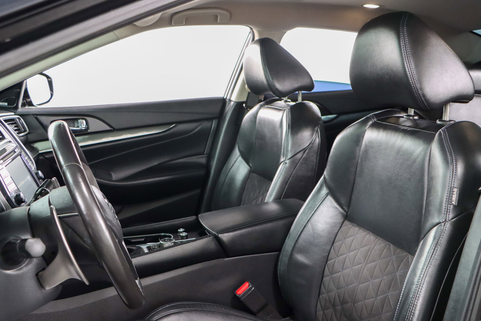 Used 2017 Nissan Maxima SR w/ Midnight Edition image 24