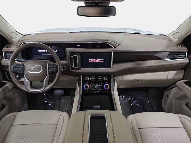 Used 2023 GMC Yukon XL Denali AWD/4WD image 9