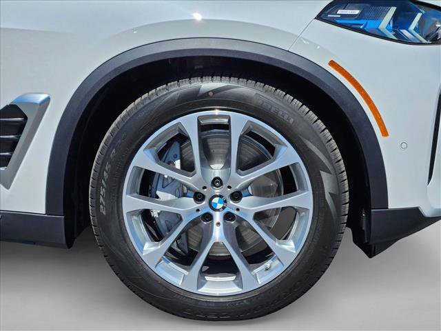 New 2026 BMW X5 xDrive50e image 10