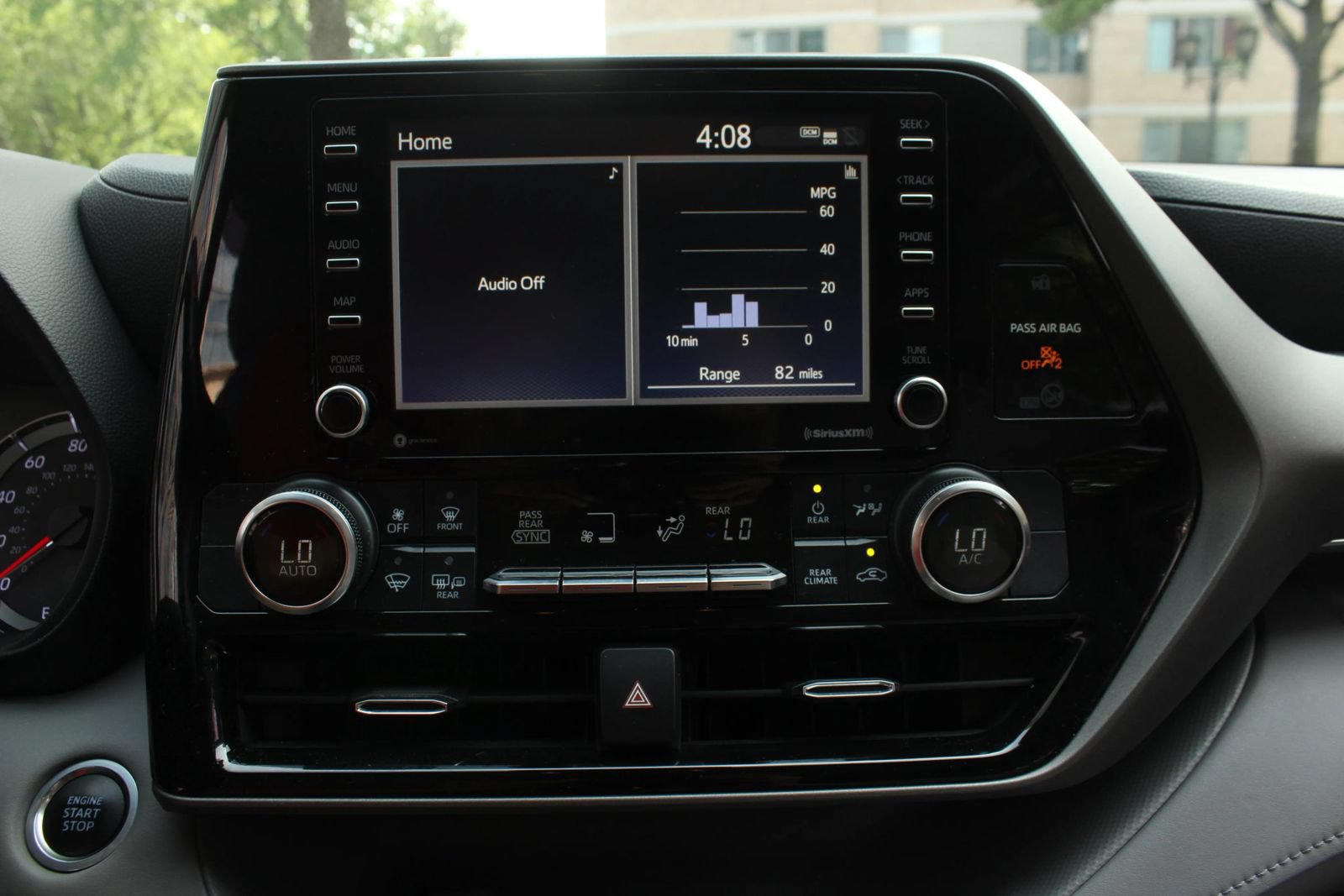 Used 2020 Toyota Highlander L AWD/4WD image 32