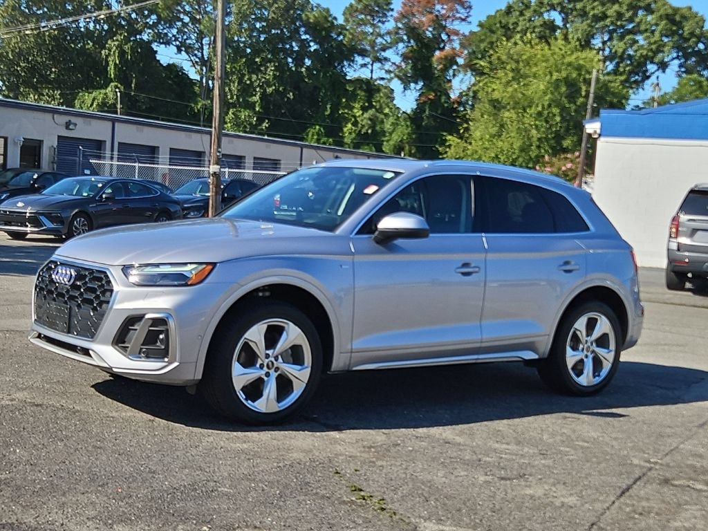Used 2023 Audi Q5 2.0T Prestige w/ Prestige Package AWD/4WD image 3