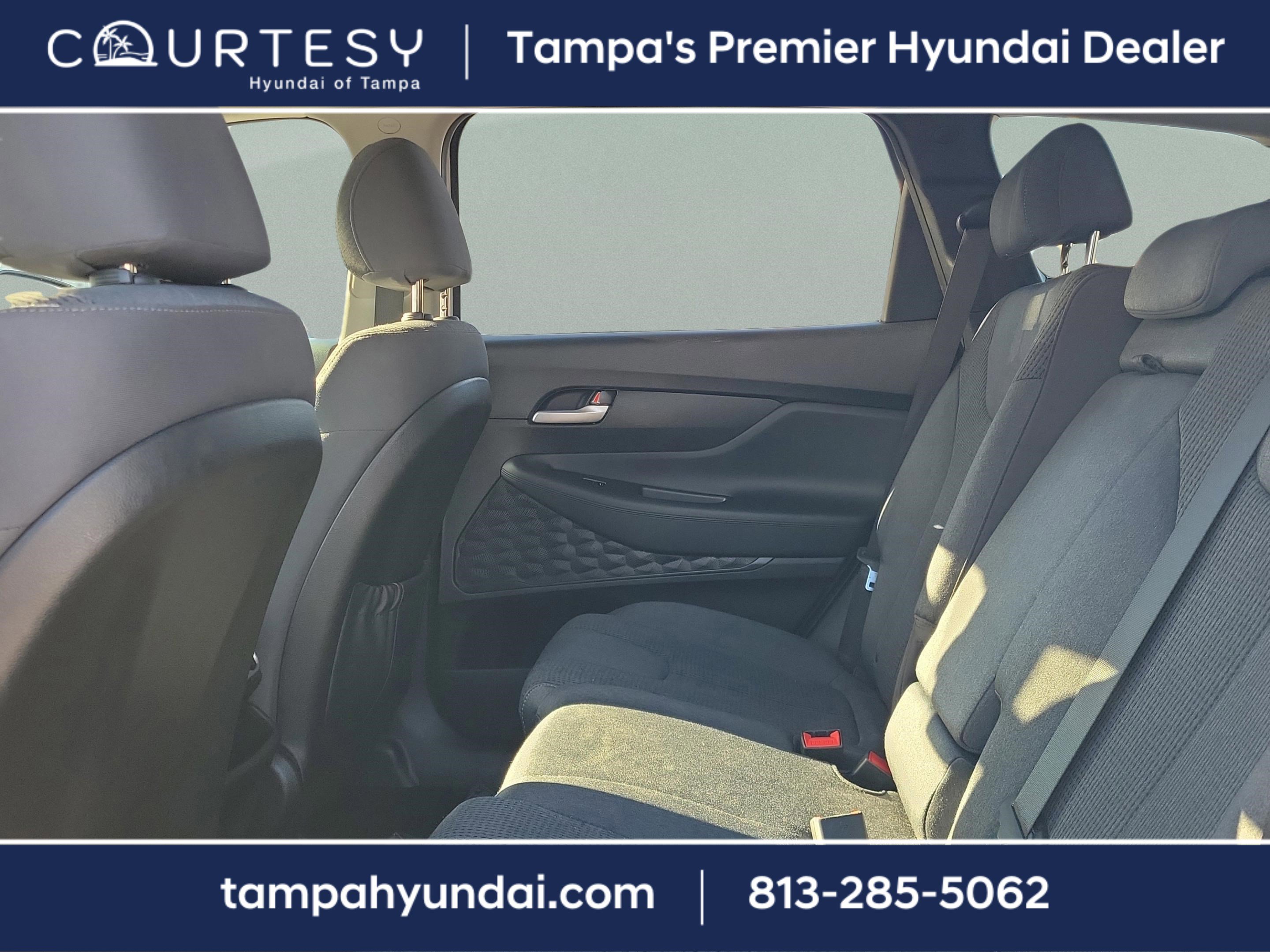 Used 2020 Hyundai Santa Fe SE image 10